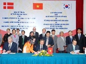 Vietnam, RoK, Denmark go green - ảnh 1